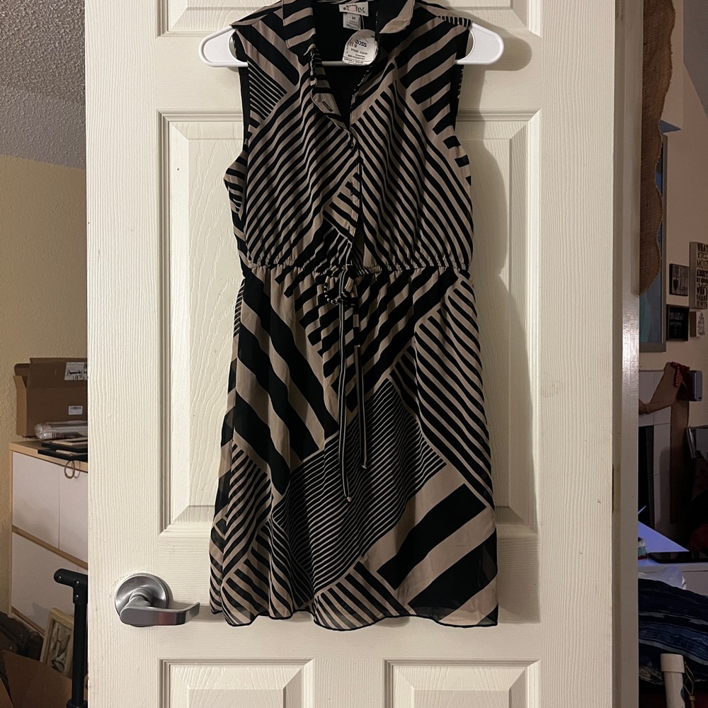 Sweet Storm Geometric Black and Tan Midi Dress
